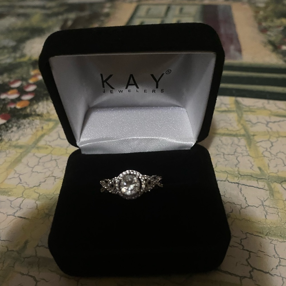 Kay Jewelers lab created sterling silver ring 7 - Picture 5 of 5